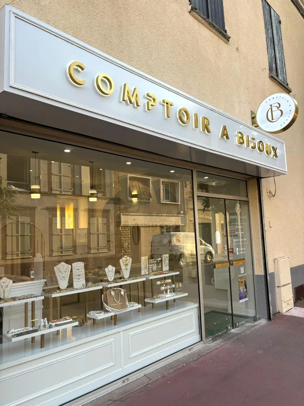 Beauté & coiffure — réalisation SIGN & PUB